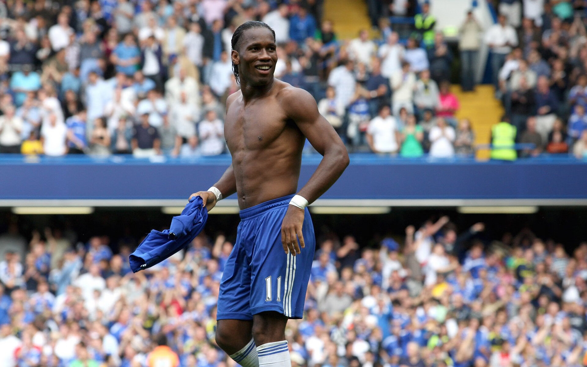 开云体育充值-足球球员动态表现追踪系统精准升级，足球球星专属动作